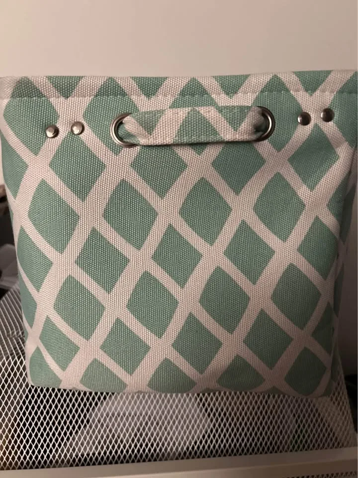Canvas Basket - Mint Green and White image indicator(2)