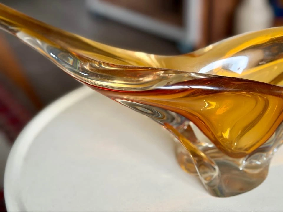 Vintage Canadian Glass Centrepiece - photo 4
