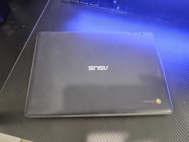 Asus Chromebook laptop