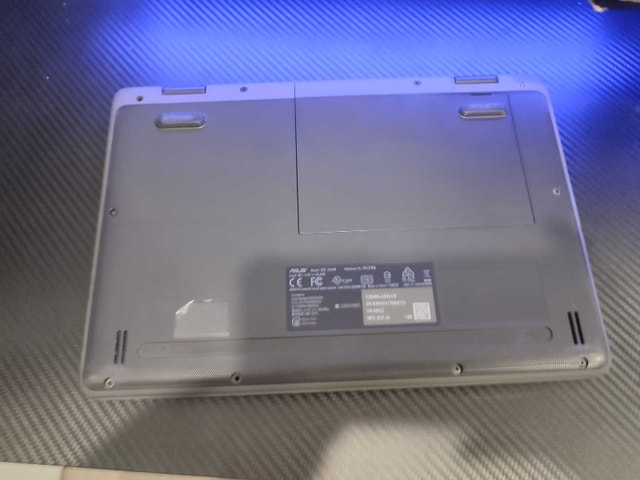 Asus Chromebook laptop - photo 2