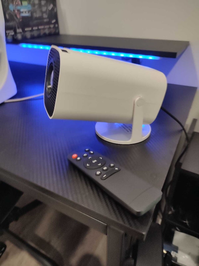 mint condition tv projector - photo 3