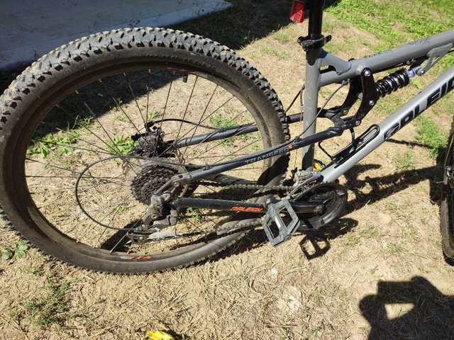 Mountain bike mint condition - photo 5