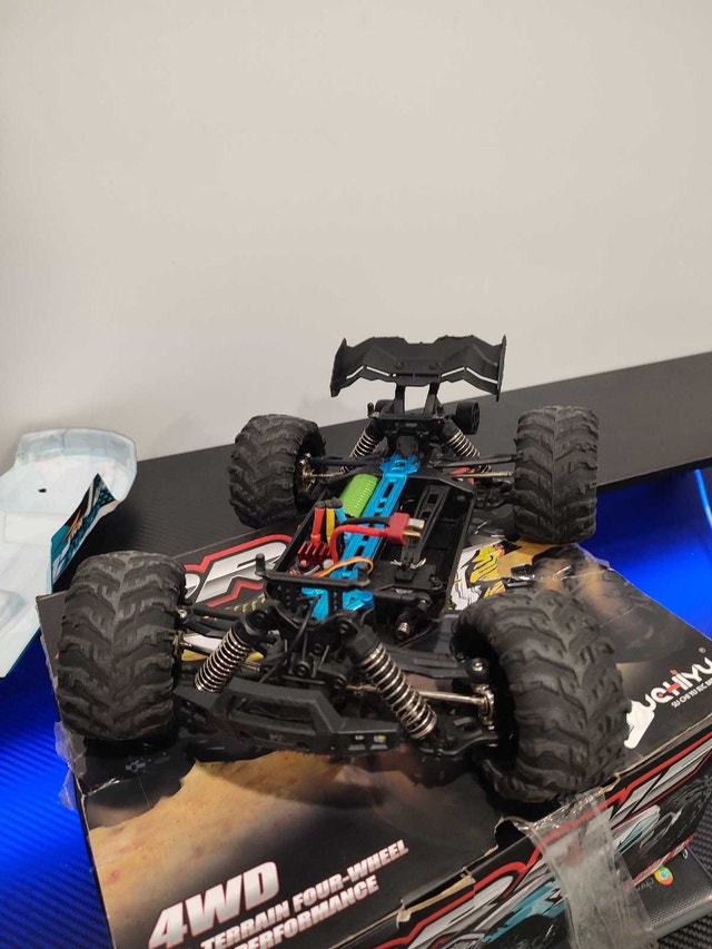 RC car like new - photo 3