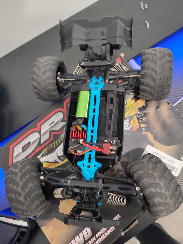 RC car like new - photo 4