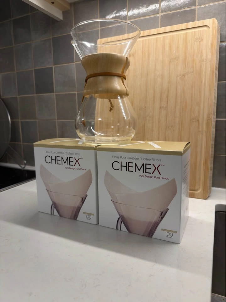 Chemex Classic Series Pour-Over Glass Coffee Maker with 2 Boxes - photo 3