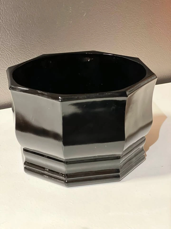 Vintage Tiara Exclusives Indiana Glass Black Octagon Bowl #1078 - photo 2