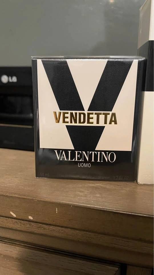 Designer Cologne Lot - Valentino, Givenchy, Prada, Rabanne - photo 2