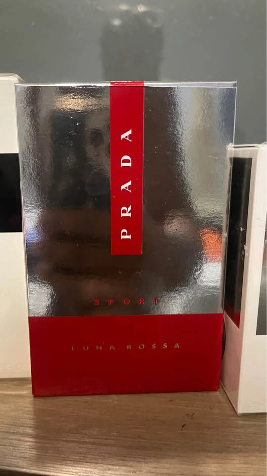 Designer Cologne Lot - Valentino, Givenchy, Prada, Rabanne - photo 5
