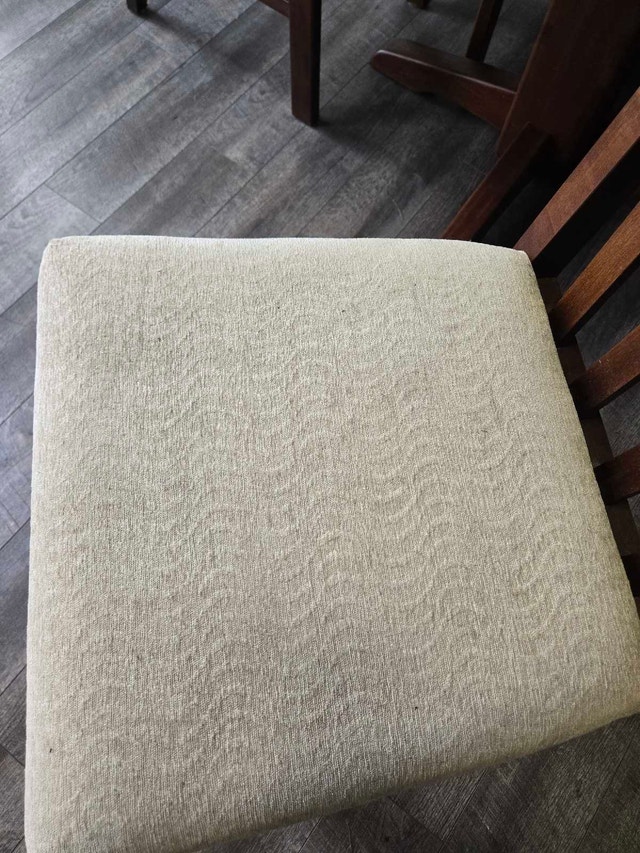 Expandable Solid Wood Dining Set (4 Chairs & 2 Leaves) - photo 5