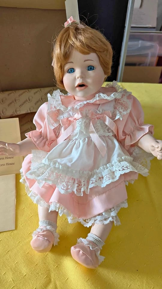 Princess House 621 Sara Porcelain Little Princess Collection