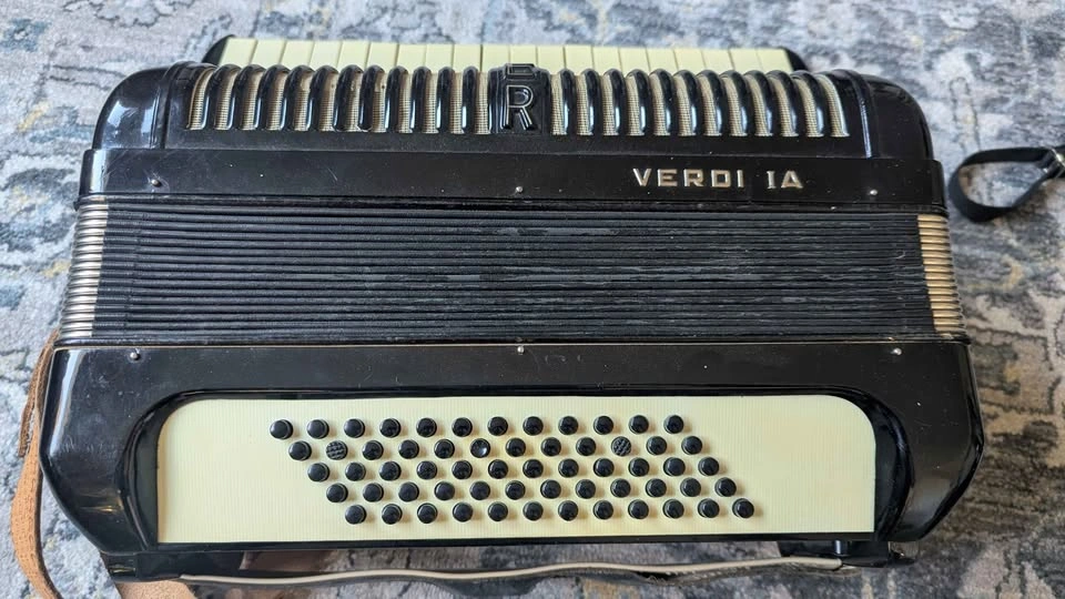 Vintage Hohner Verdi Piano Accordion - Black - German Made - photo 3