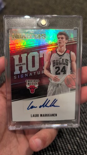 Lauri Markkanen 2017 Panini NBA Hoops Hot Signatures Rookie - photo 2