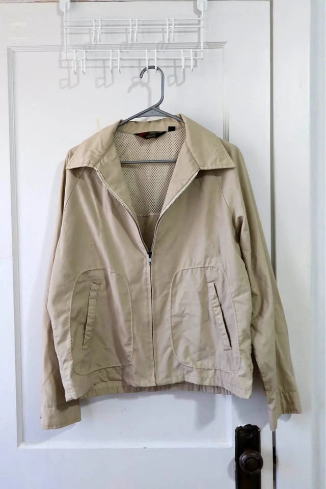 Vintage Beige/Khaki Sears lightweight windbreaker jacket