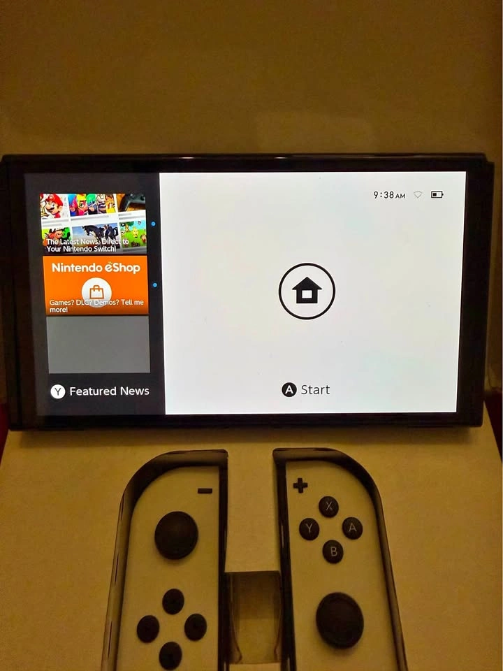 Nintendo Switch OLED - Used
