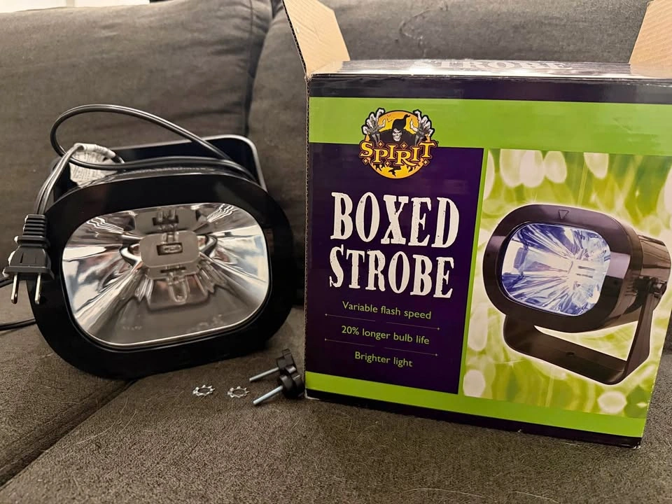 Boxed Strobe Light - Spirit Halloween