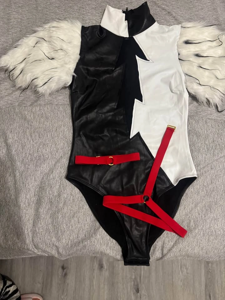 Cruella de Vil Costume ( M/L) - photo 3