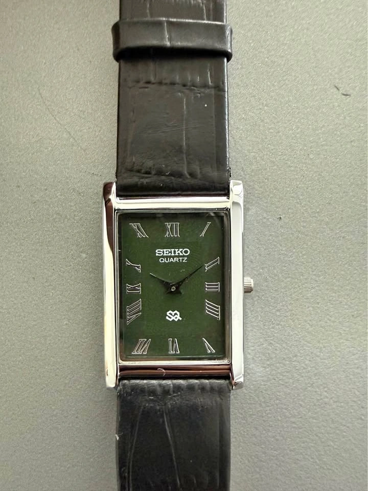 Restored Vintage Seiko Slim Tank silver Case green Dial
