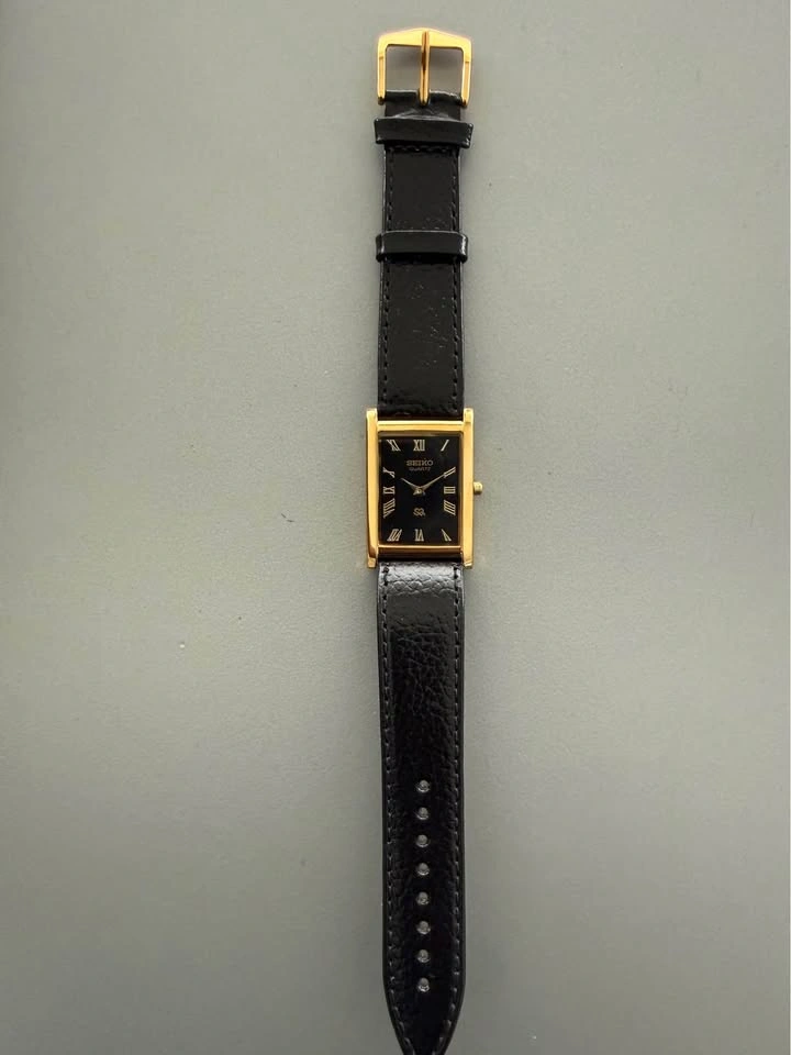 Restored Vintage Seiko Slim Tank Quartz, Gold Case Black Dial - photo 2