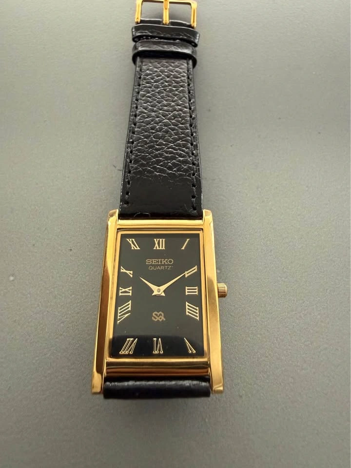 Restored Vintage Seiko Slim Tank Quartz, Gold Case Black Dial - photo 4