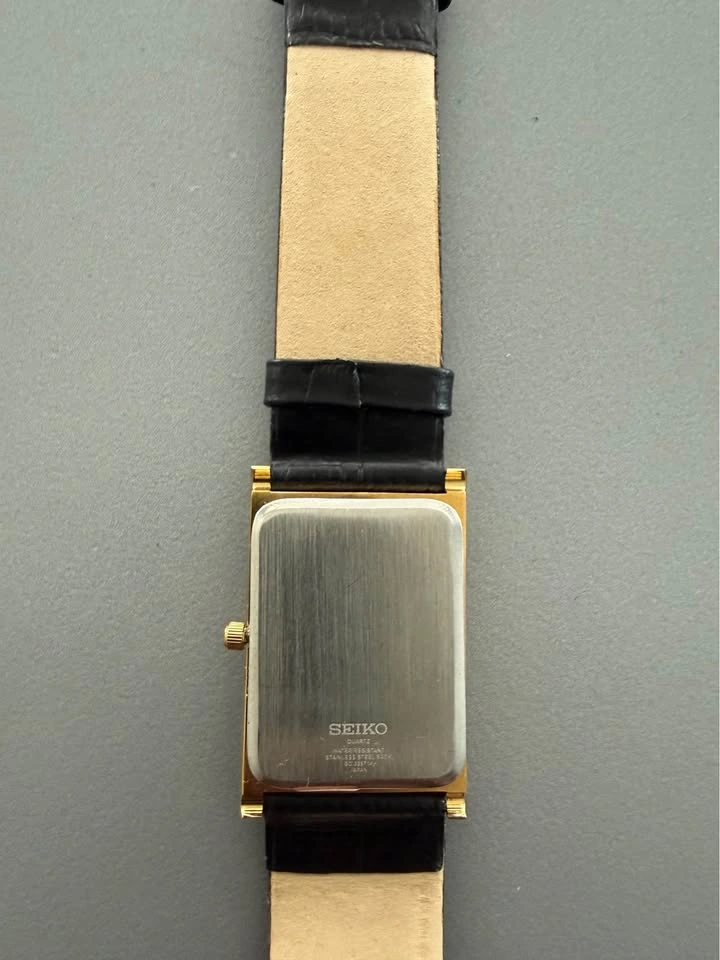 Restored Vintage Seiko Slim Quartz Wrist Watch, Gold Case White - photo 3