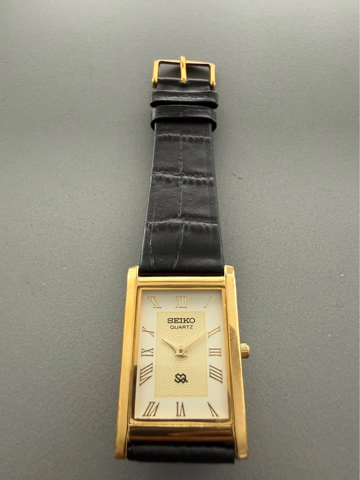 Restored Vintage Seiko Slim Quartz Wrist Watch, Gold Case White - photo 5