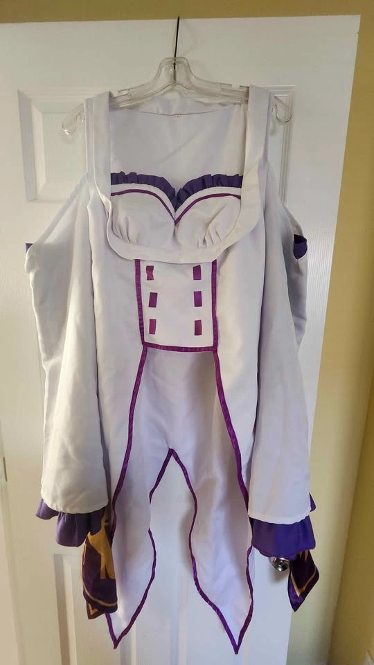 Re-zero Emilia and Subaru Cosplays - photo 2