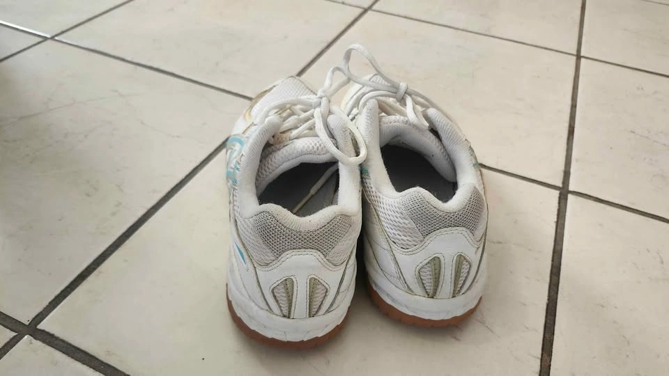 Asics Indoor Non-Marking Court Shoes - Size 8 - photo 5