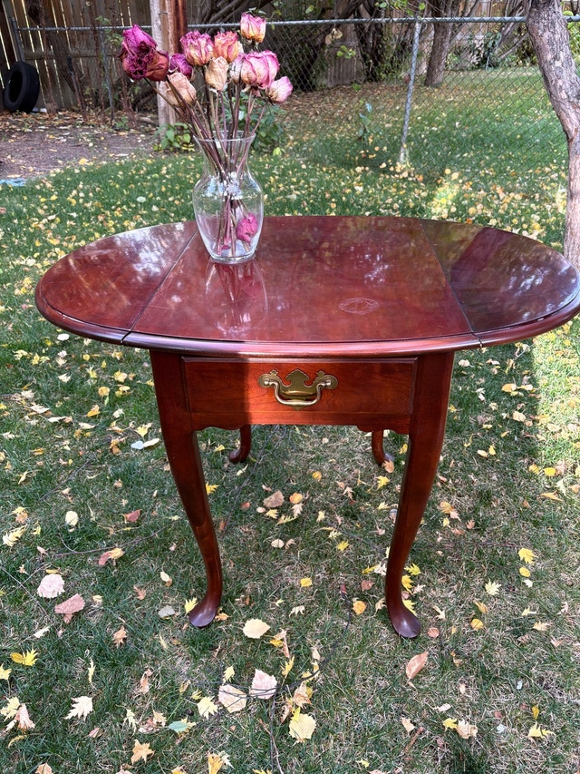 Vintage Drexel Heritage Cherry Drop Leaf Table