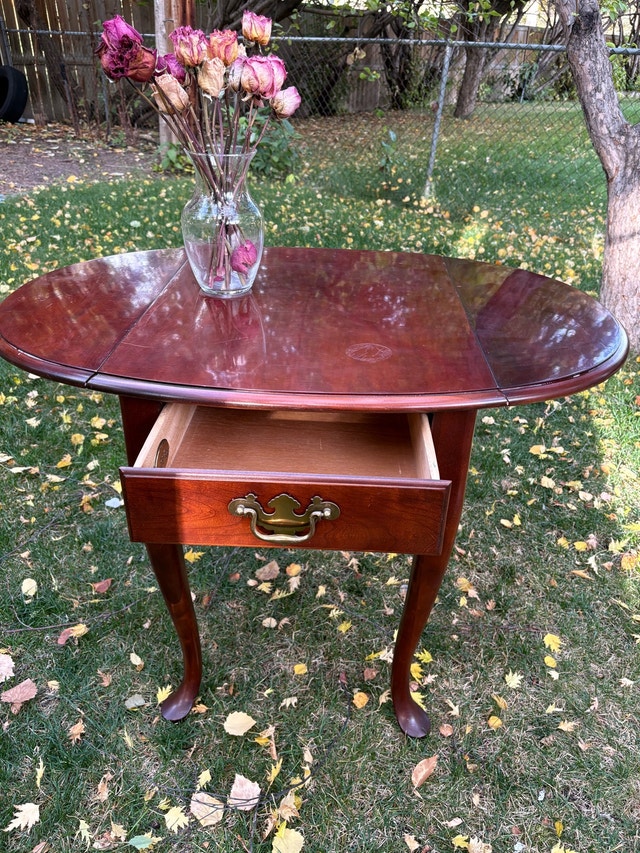 Vintage Drexel Heritage Cherry Drop Leaf Table - photo 4