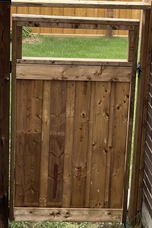 New Wooden Fence Door / Garden Gate Combo – 48” W x 74” H