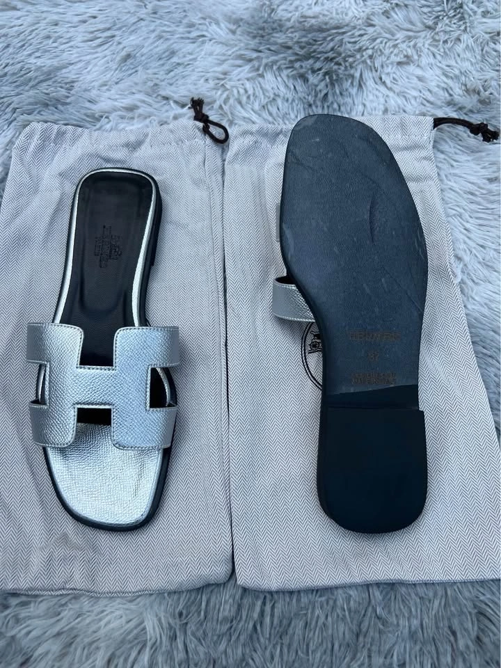 Hermes Sandals Oran Grey - photo 2