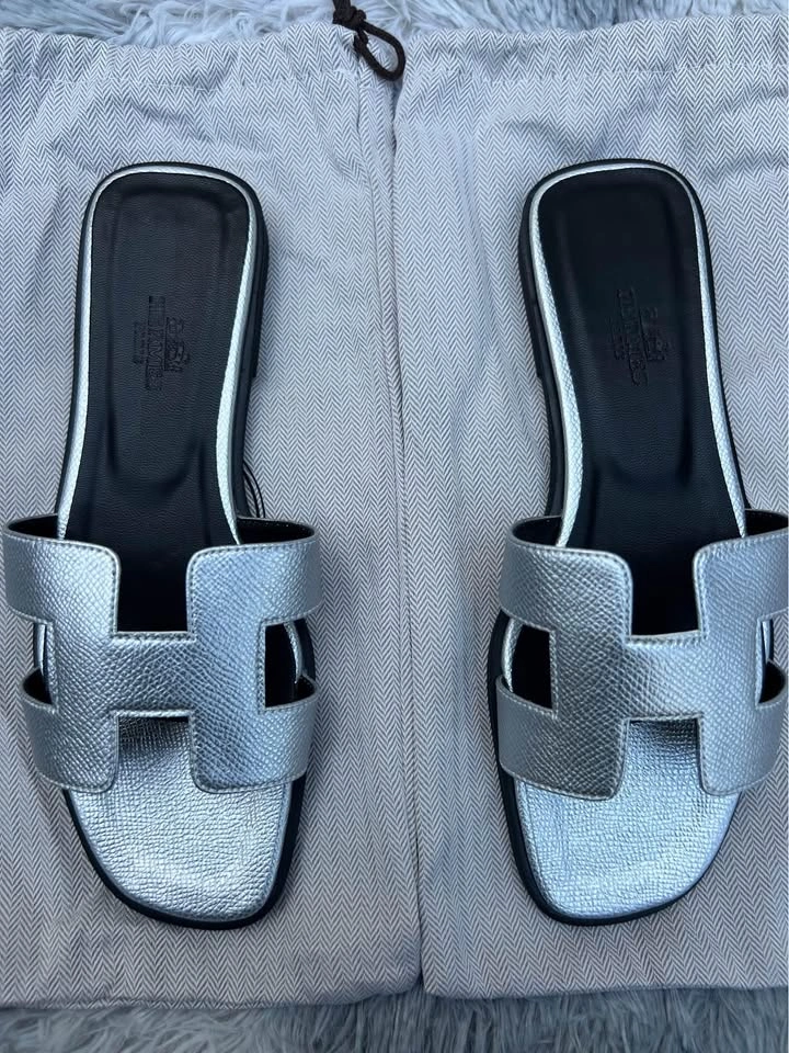 Hermes Sandals Oran Grey - photo 3