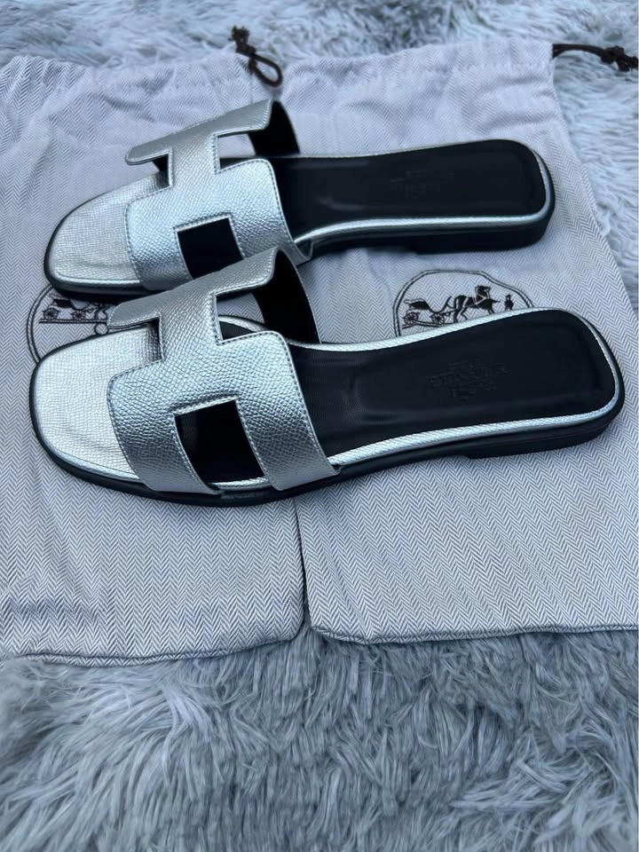 Hermes Sandals Oran Grey - photo 4