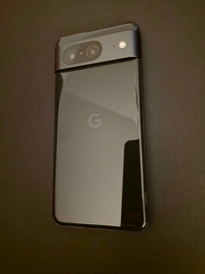 Google Pixel 8 - photo 2