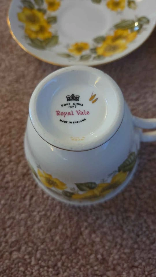 Vintage English Fine Bone China Teacup & Saucer Sets (Set of 5) - photo 2