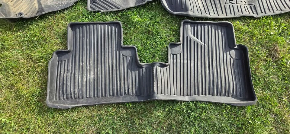 2011 Acura RDX floor mats - photo 2