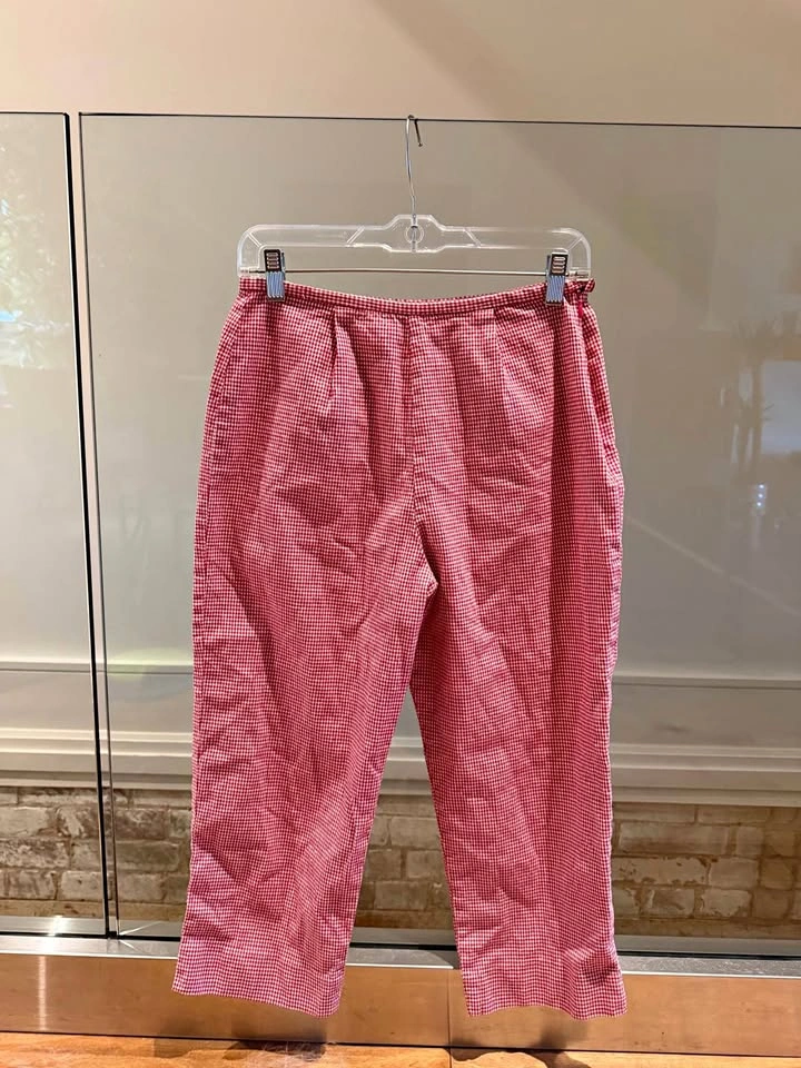 Gingham capri pants size 6