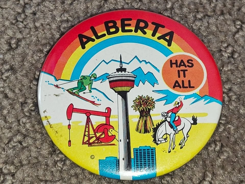 Vintage Calgary Alberta Pinback Button Pin Badge - Set of 2 - photo 4