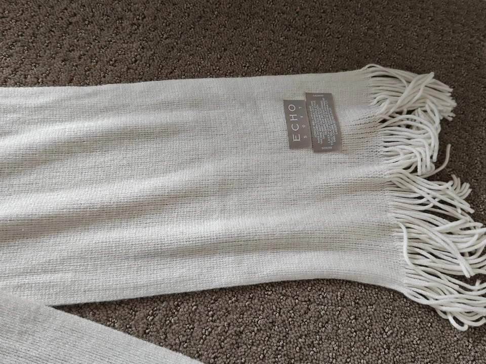 Women Echo Winter Scarf - White - 70" x 7-1/4" - photo 2
