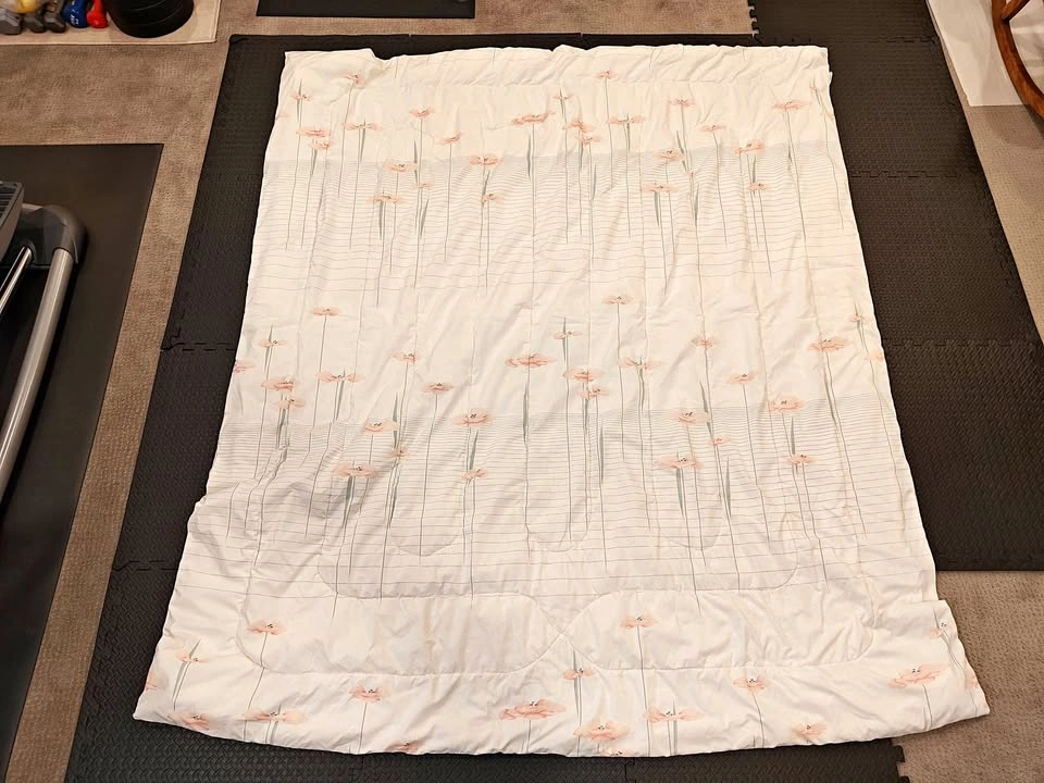 Comforter Full / Double Blanket Bed Size - White Floral Pattern