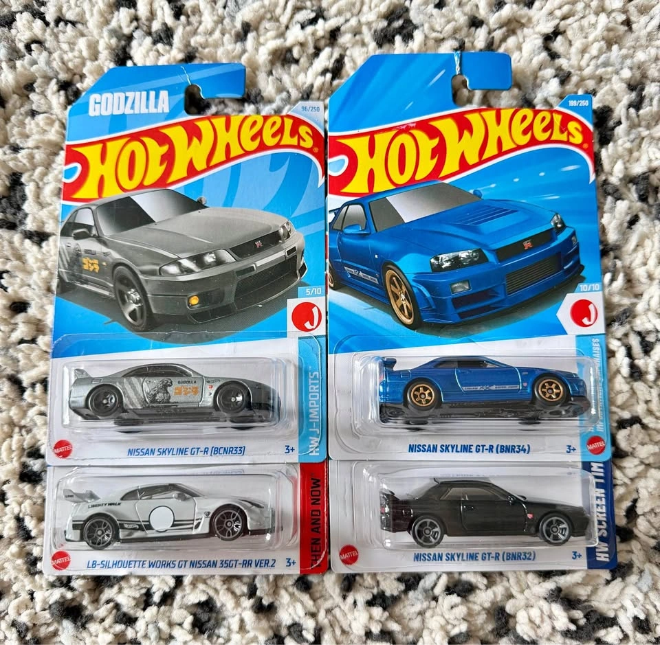 Hot Wheels Nissan Skyline Set