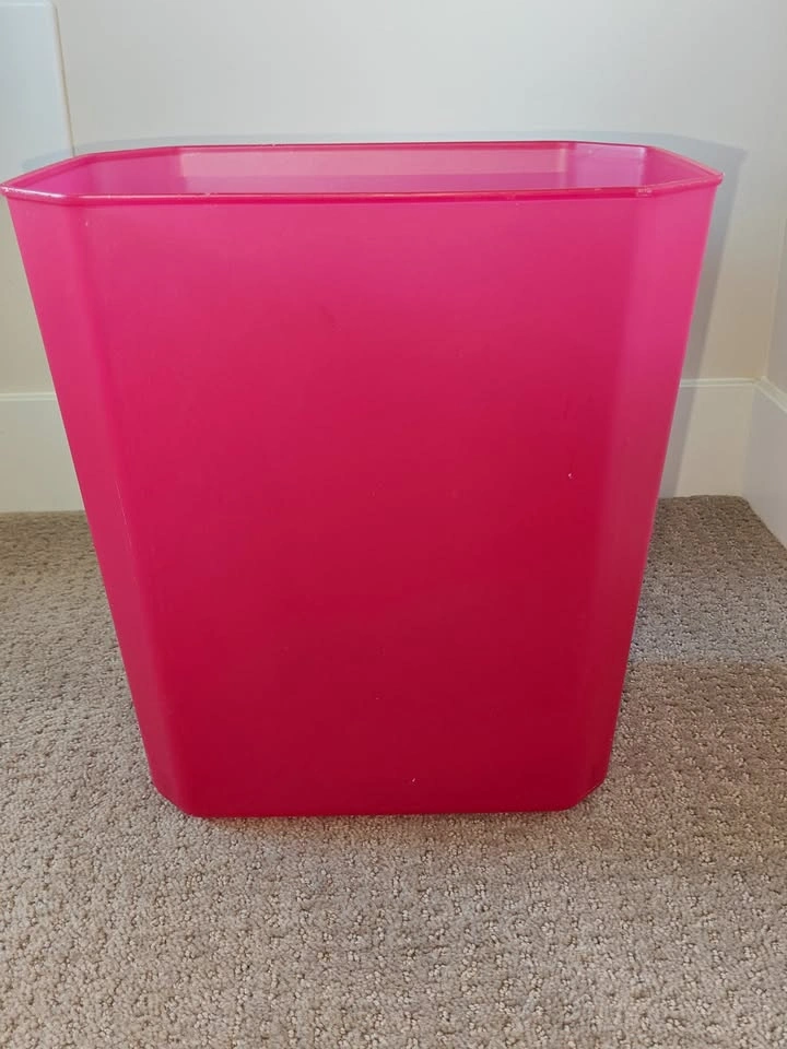 18L Red Plastic Wastebasket / Trash Bin / Garbage Can - photo 3