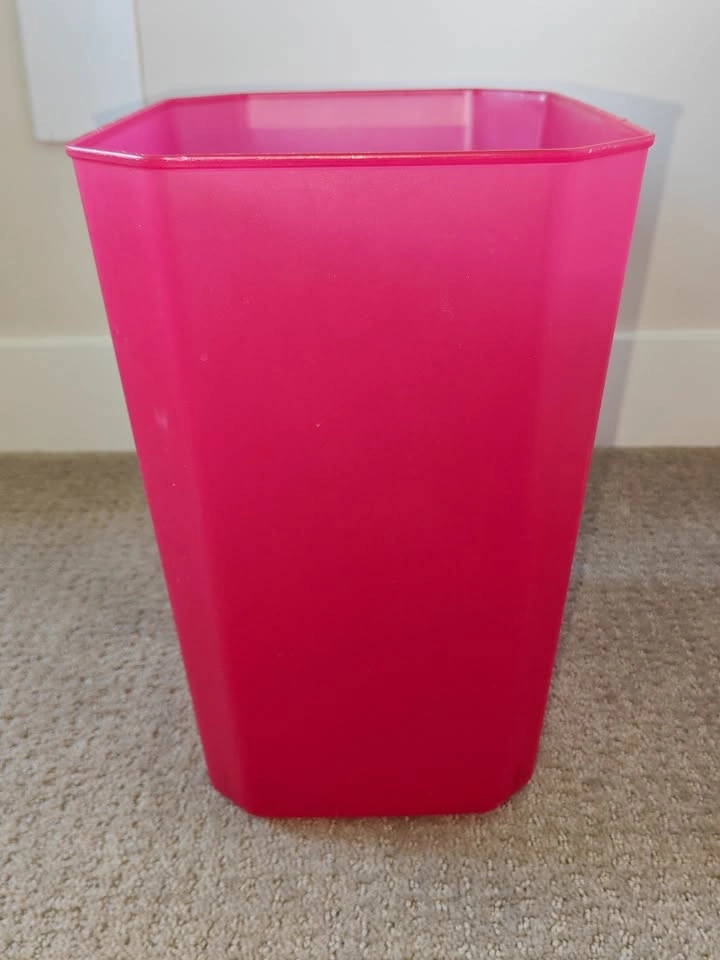 18L Red Plastic Wastebasket / Trash Bin / Garbage Can - photo 4