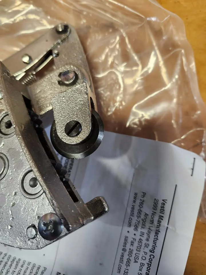 Vestil Drum Deheader image indicator(3)