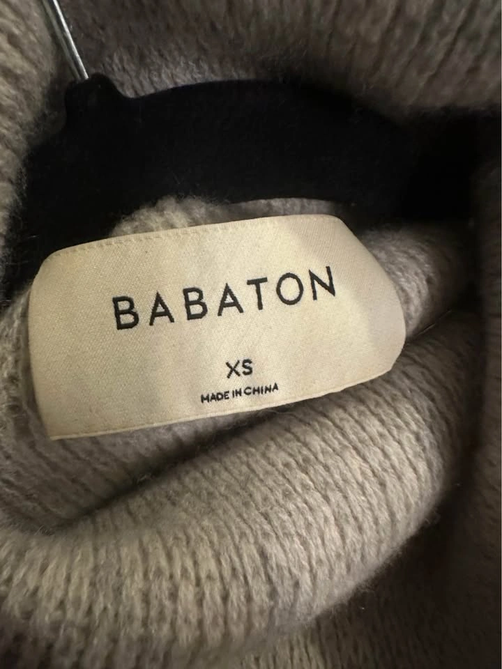 Aritzia Babaton Wool Cashmere Mika Sweater. Women’s Size XS. - photo 3