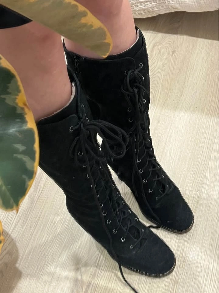 GORGEOUS WINTER BOOTS (leather) - photo 2