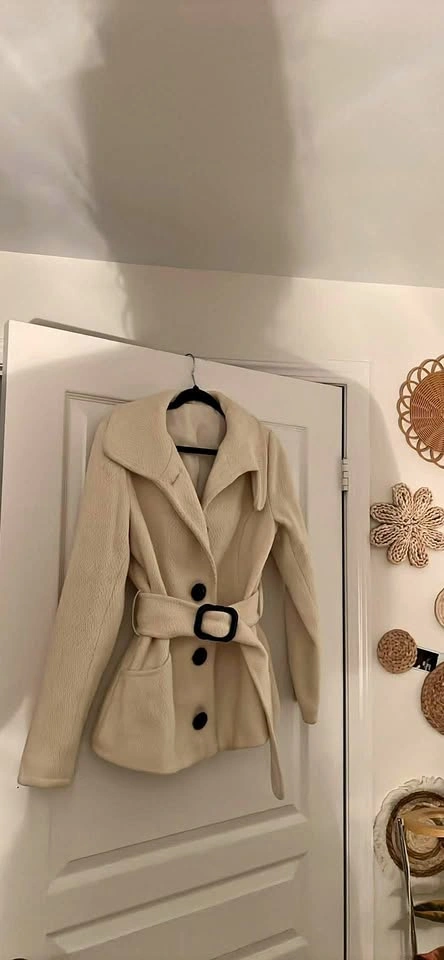 GORGEOUS COAT
