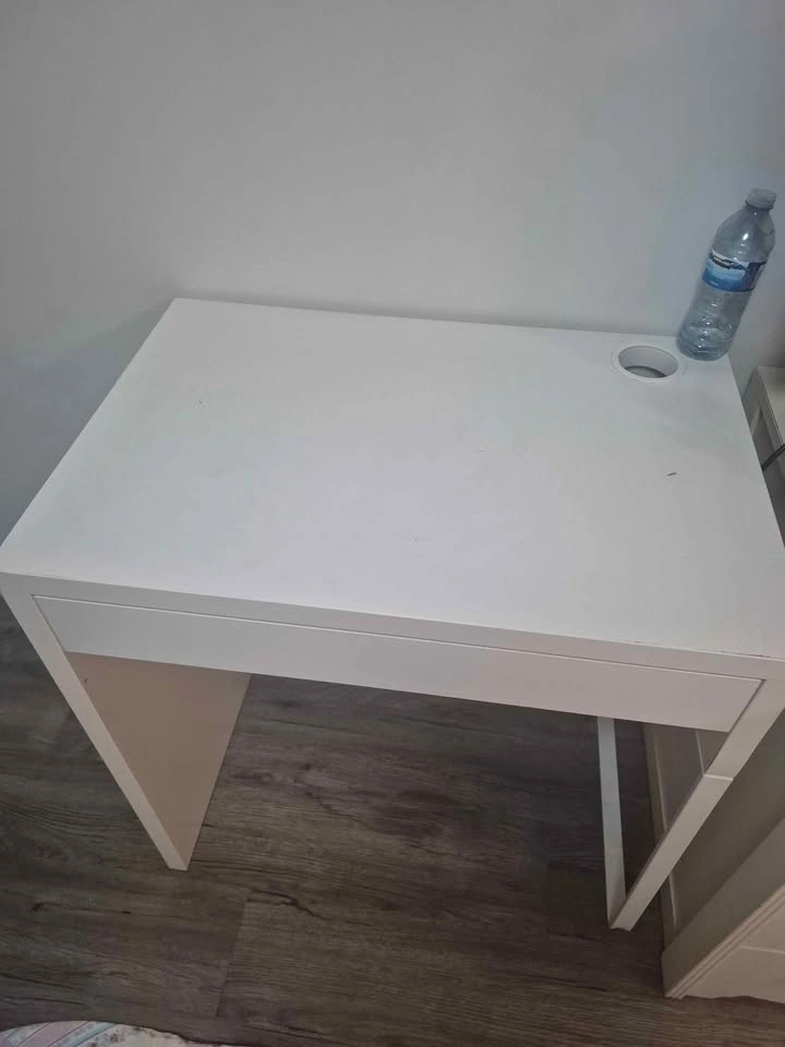 IKEA Micke Desk - White - photo 2