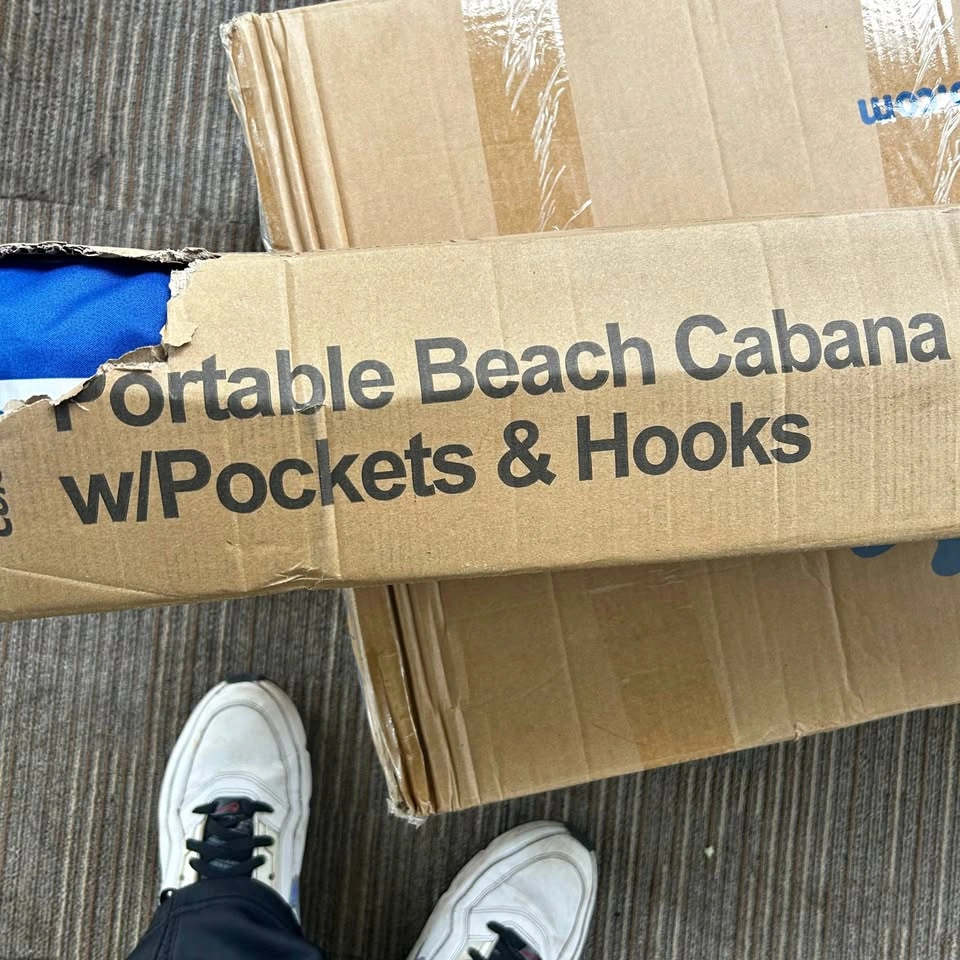 Portable Beach Cabana w/Pockets & Hooks