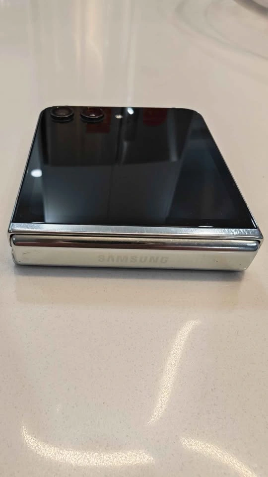 Samsung Flip 5 - photo 2